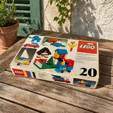LEGO - Vintage Box No. 20 (1976) with Box and Parts