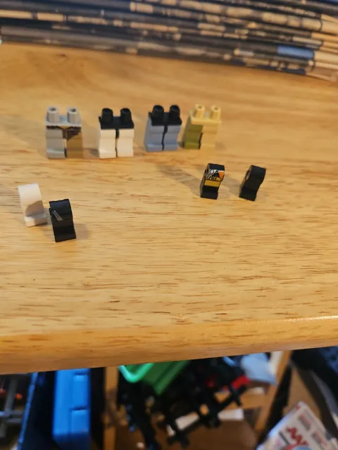 LEGO minifigure Legs lot 4 Completed And 4 Left Legs Pre Owned