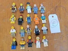 Lego 20 Mini Figs Figures Lot E