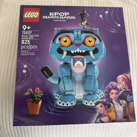 LEGO K-Pop Demon Hunters Derpy Tiger & Sussie Bird 72537 Building Set 825 PCS
