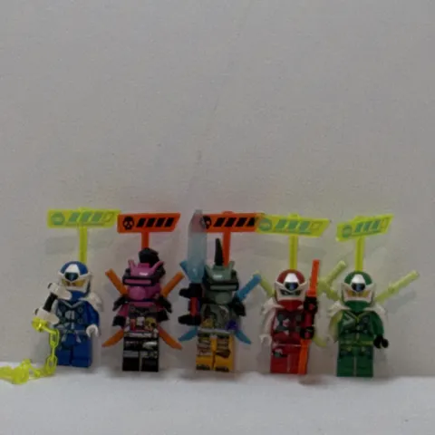 LEGO Minifigures Lot of 5 w/ Trans-Neon Green & Orange Sign Accessories