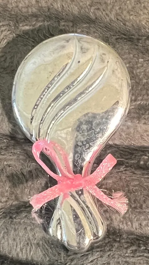 Monster High Generation 1 Doll Replacement GOLD ROSE HAIRBRUSH Barbie