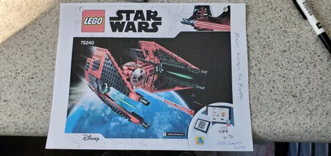 LEGO Star Wars: Major Vonreg's TIE Fighter (75240) Complete with minifigures 
