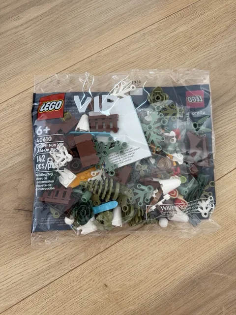 Lego 40610 VIP Winter Fun VIP Add On Pack LIMITED EDITION RETIRED NEW