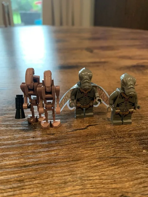 LEGO Star Wars Minifigures, Geonosians and Battle Droids (sand red) from 4478-1