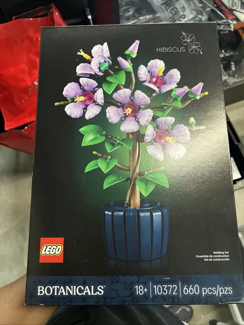 LEGO Botanicals: Hibiscus (10372)  Brand New Sealed