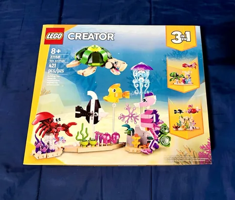 LEGO Creator 3 in 1 Sea Animals 31158 3 in 1 421-Piece Set 8+