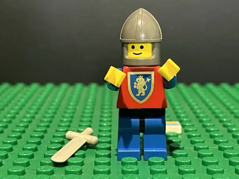 Lego Castle Minifigure Crusader Lion Knight 6102 cas113