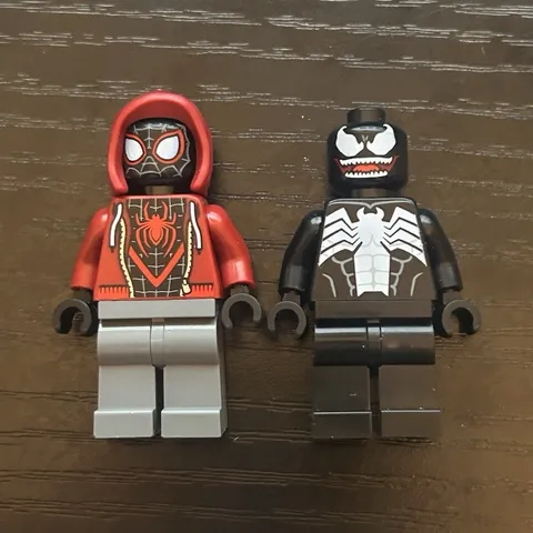 LEGO Marvel Spider-Man Minifigure Lot of 2 Spider-Man & Venom