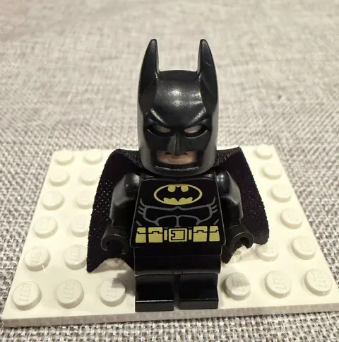 LEGO DC Super Heroes Batman Minifigure Type 2 Cowl SH0016 6864 6863