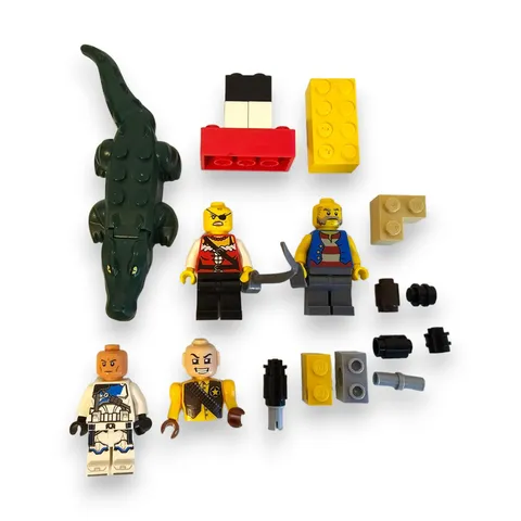 LEGO Lot Crocodile Alligator Dark Green Pirate Mini Figures Miscellaneous Blocks