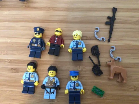 Genuine Lego Bulk Used Lot of mini figs. Police, criminal, dogs and parts