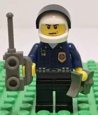 Lego Police Officer Patrolman Minifigure W Radio Binoculars Badge Pattern