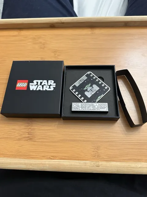 Lego Star Wars: The Mandalorian and Grogu Display (5010320) GWP