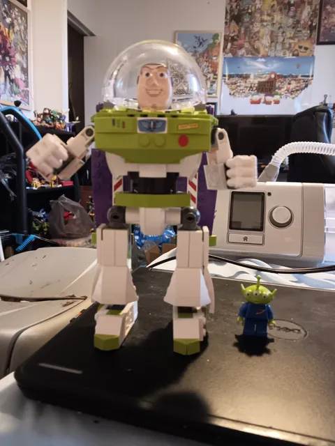 LEGO Toy Story: Construct-A-Buzz (7592) Complete Set Only, NO BOX OR INSTRUCTION