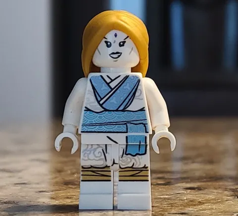 LEGO Ninjago Minifigure Princess Vania from set 71772