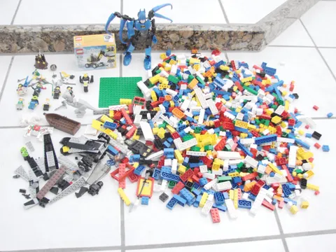 6 pound Lego lot Bionicle Batman 12 Minifigures 1 new small set animals bear+