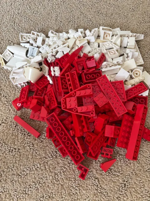 200 Random White/Red Mix Lego pieces 