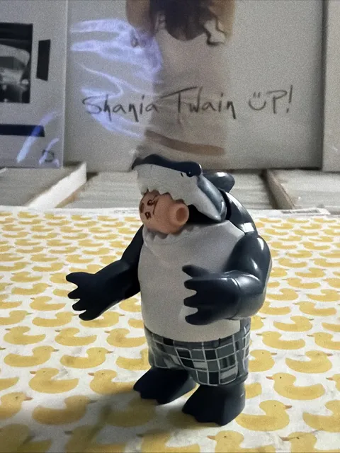 KING SHARK BIG FIG LEGO MINIFIG slyvester stallone suicide squad two left hands