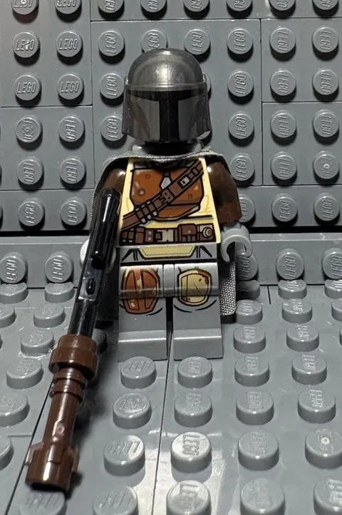 Lego Star Wars Din Djarin  'Mando' - Brown Durasteel Armor Minifigure sw1057