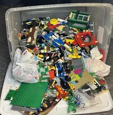 17 lb Lego lot 32+ Mini-figures, Assorted Sets, Parts Accessories Bricks & Cars 