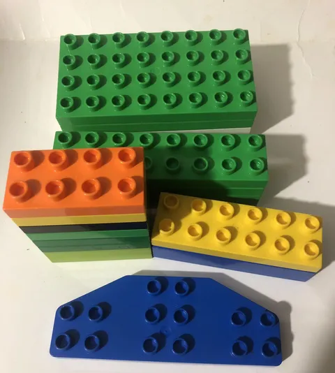Lego Duplo Lot Of 19 Pieces Parts Pictured