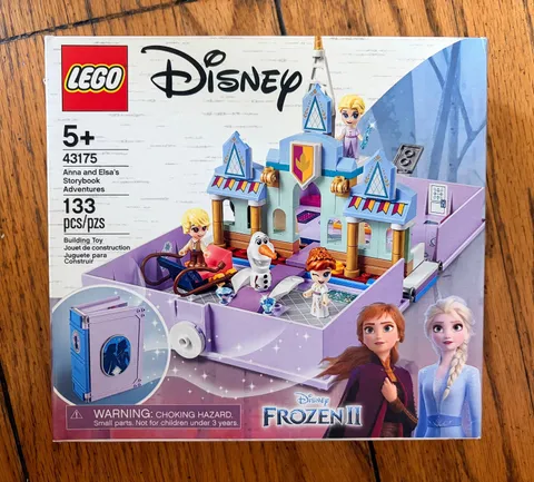 Lego 43175 Disney Frozen II Anna and Elsa's Storybook Adventures *RETIRED* Tear
