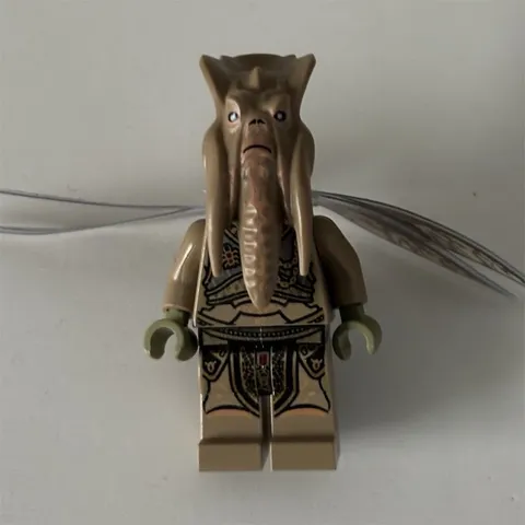 LEGO Minifigure Poggle the Lesser Tan Headpiece w/ Large Printed Wings w/ Wings