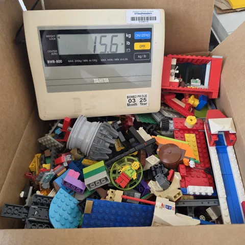 Lego Lot 15.6 Pounds Parts Pieces Loose Building Blocks- W/ Mini Figs-Clean Bulk