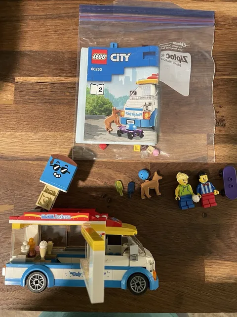 LEGO City Ice-Cream Truck Set 60253 200 pcs unboxed w/manual