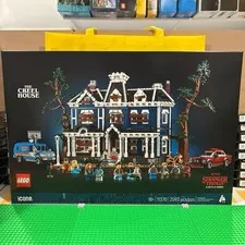 LEGO Icons Stranger Things: The Creel House (11370) – 2,593 Pieces, 13 Minifig