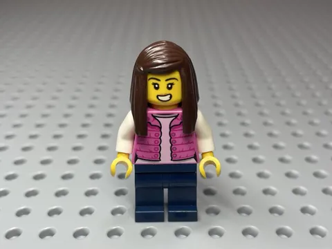 LEGO Minifigure Tourist Pink Jacket Item No: jw051 Jurassic World Alternate Head