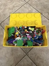 Lot Of 3.5 Lbs Misc Legos & Stackable Yellow 2015 LEGO Classic Case