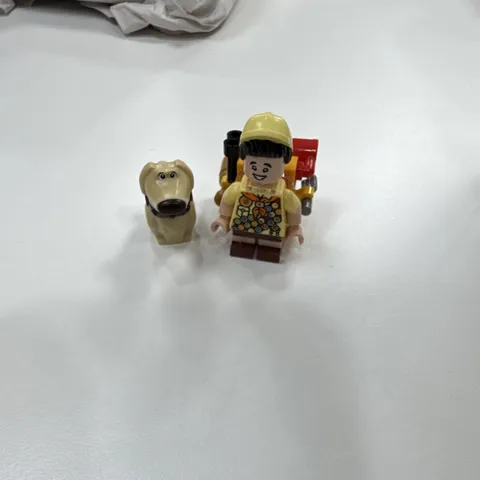 Lego Disney Minifigures Pixar Up DIS090 DIS091 Russell and Doug the dog