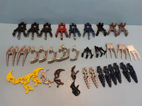 LEGO BIONICLE PARTS MIXED LOT WITH CLAWS AND FEET - LOT 7