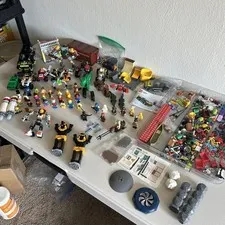 Lego Collection With 35+ Minifigures And Bulk Accessories + Star Wars+ Vintage