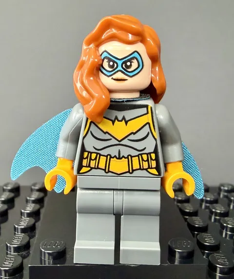 LEGO Batgirl - Rebirth Minifigure - DC Super Heroes - 76160 76180 (sh0658)