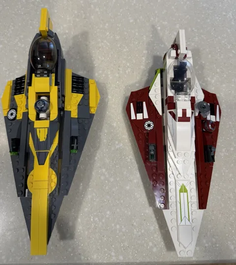 LEGO Star Wars Anakin's Jedi Starfighter 7669 Bulk Lot Assembled Ships
