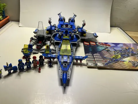 The LEGO Movie 70816 Benny's Spaceship 100% Complete + Instructions, No Box