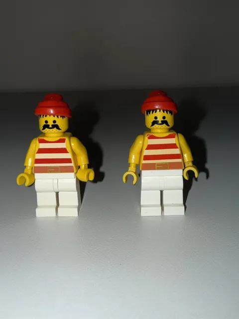 Lego Pirate Minifigure pi045 Red White Stripes Shirt, White Legs, Red Bandana X2