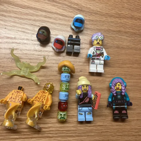 LEGO Hidden Side MiniFigure Big Lot Ghosts, Characters,Hunters, Heads, And Hoods