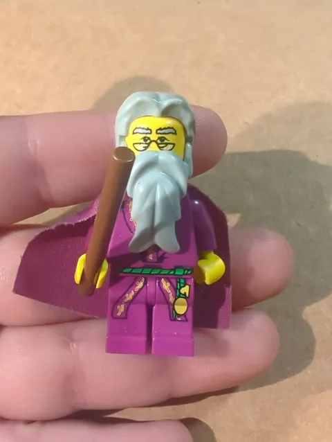 Lego Albus Dumbledore purple yellow head minifigure Harry Potter 4729 4707 4709