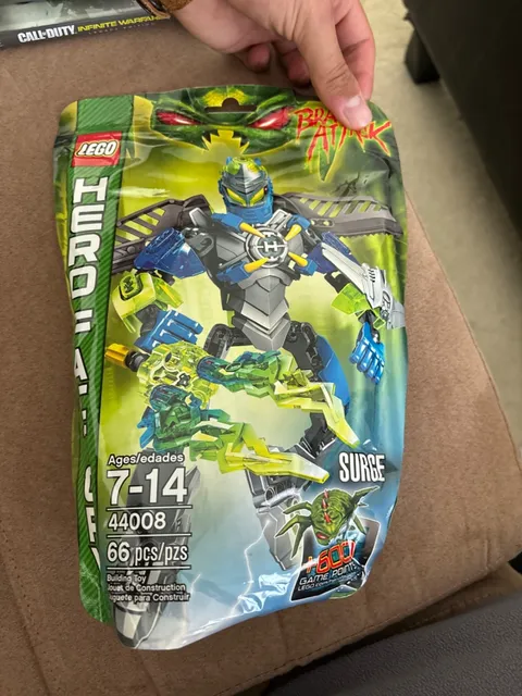 LEGO HERO Factory: Brain Attack Dragon Bolt (44009)