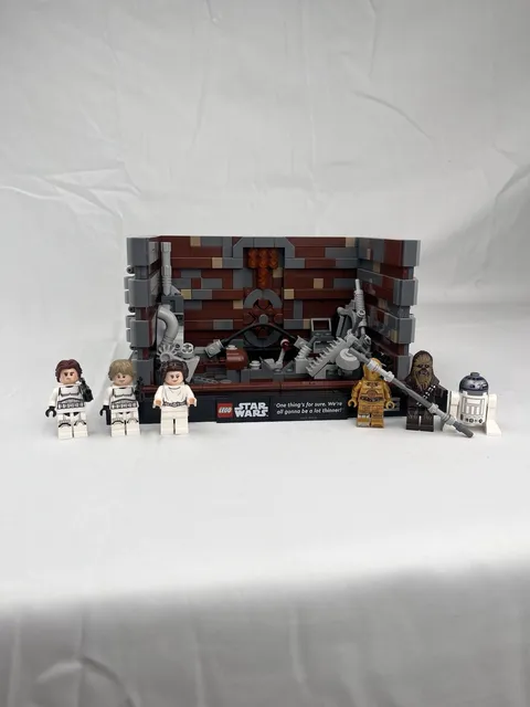 LEGO Star Wars: Death Star Trash Compactor Diorama (75339)