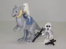 LEGO Star Wars Snowtrooper w/Tauntaun + Bonus Scout Trooper! - 7749 Hoth 