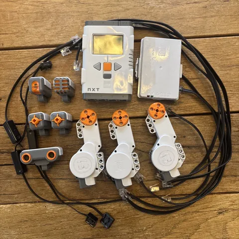 Lego NXT Intelligent Brick Mindstorms Brain Servo Motors Sensors Cable Parts Lot