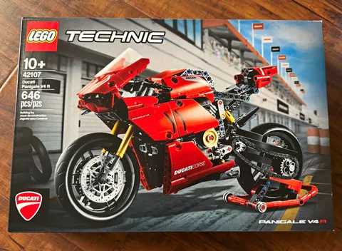 LEGO Technic 42107 Ducati Panigale V4 R App-Controlled 646 pcs Age 10+