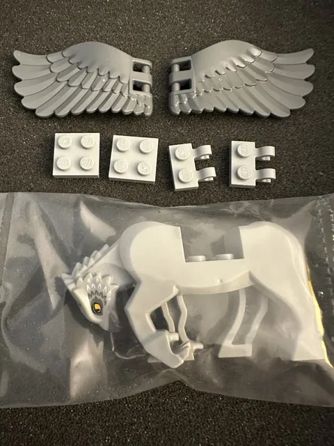 LEGO Buckbeak Hippogriff Animal Minifigure (75947) - Harry Potter - New & Sealed