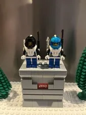 LEGO Aquazone Aquanauts Minifigure Lot Of 2 aqu001 And aqu003 With Accessories!
