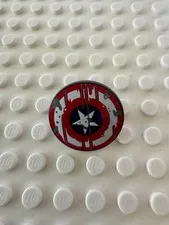 LEGO Minifigure Shield Captain America Scratched and Weathered Pattern 75902pb21